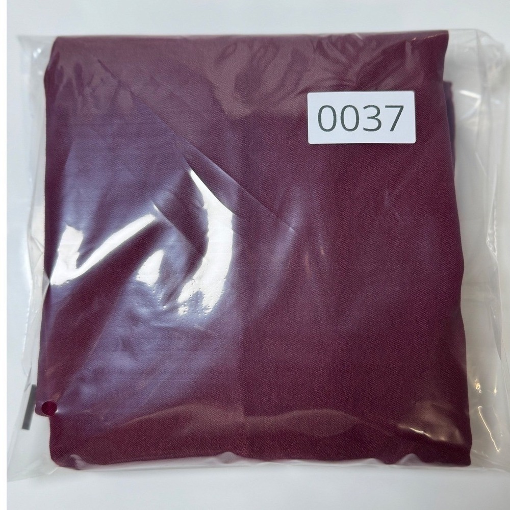 Burgandy Pencil Skirt / Size Medium / Sku0037 - Picture 4 of 4
